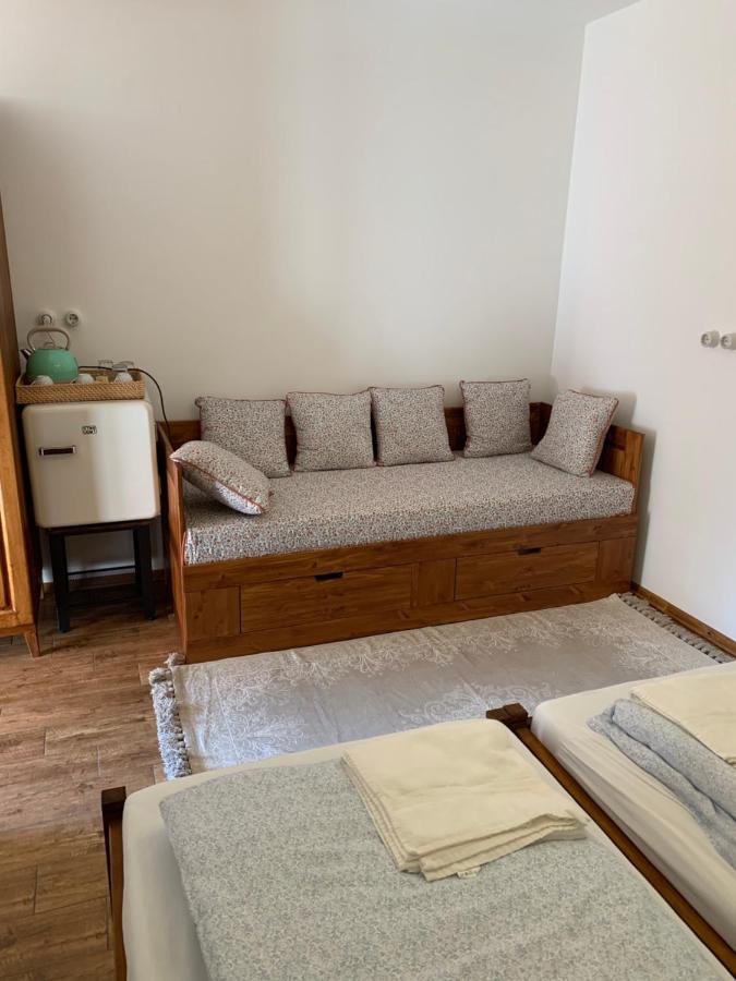 Szazesztendos Reveszhaz Apartman Szigetmonostor Exterior photo