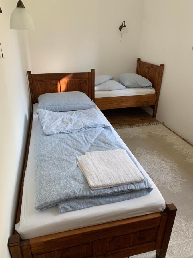 Szazesztendos Reveszhaz Apartman Szigetmonostor Exterior photo